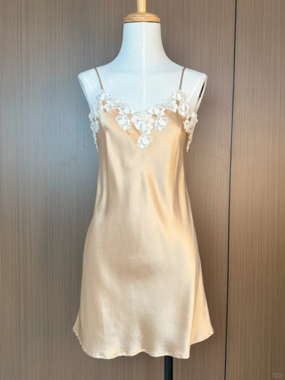 dongguan silk robe dongguan silk slip dongguan silk sleep dress dongguan silk pajamas dongguan men silk pajamas dongguan lingerie dongguan underwear dongguan sexy pajamas dongguan brassiere 