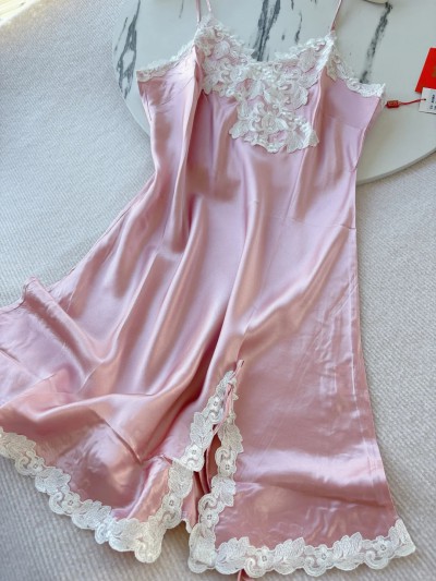 dongguan silk robe dongguan silk slip dongguan silk sleep dress dongguan silk pajamas dongguan men silk pajamas dongguan lingerie dongguan underwear dongguan sexy pajamas dongguan brassiere 