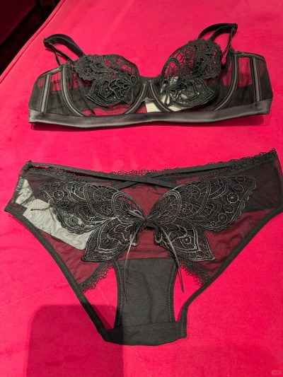 dongguan silk robe dongguan silk slip dongguan silk sleep dress dongguan silk pajamas dongguan men silk pajamas dongguan lingerie dongguan underwear dongguan sexy pajamas dongguan brassiere 