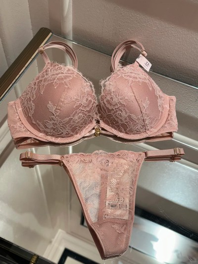 dongguan silk robe dongguan silk slip dongguan silk sleep dress dongguan silk pajamas dongguan men silk pajamas dongguan lingerie dongguan underwear dongguan sexy pajamas dongguan brassiere 