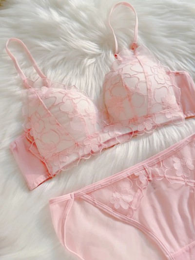 dongguan silk robe dongguan silk slip dongguan silk sleep dress dongguan silk pajamas dongguan men silk pajamas dongguan lingerie dongguan underwear dongguan sexy pajamas dongguan brassiere 